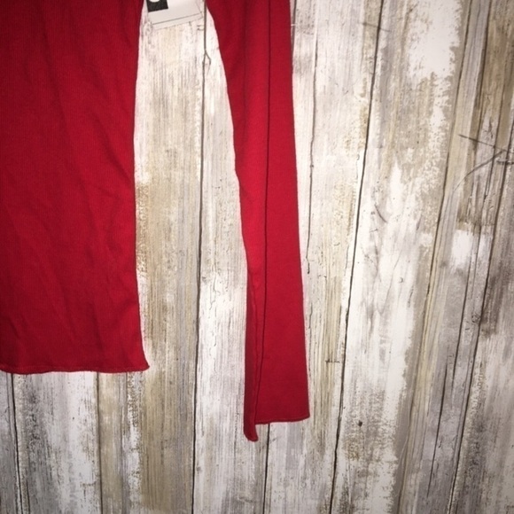 Wild Fable Red Turtle Neck Tee - Picture 2 of 4